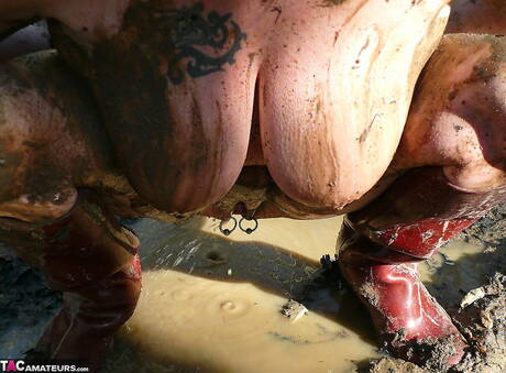 TAC Amateurs are proud to present you with a free pictures featuring Mary Bitch in golden shower porn