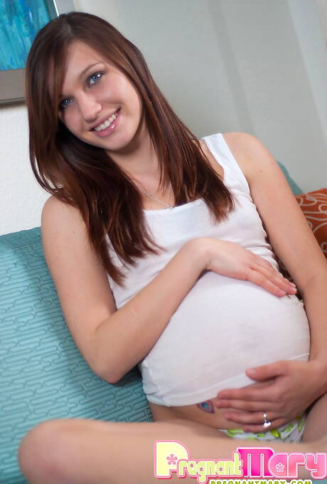 Pregnant Mary invite you to explore a free pics with Mary in scene with inserting a toy in twat