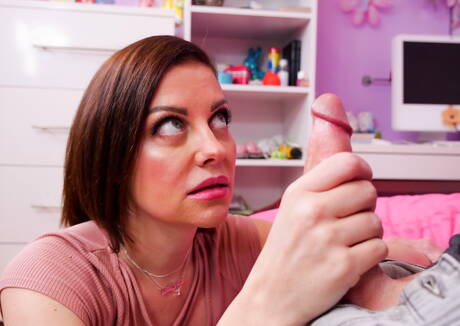 Mommy Blows Best pics collection featuring Sovereign Syre in well dick sucking porn