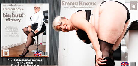 Mature NL invites you to browse their free pictures with randy maiden in jerking pussy scene